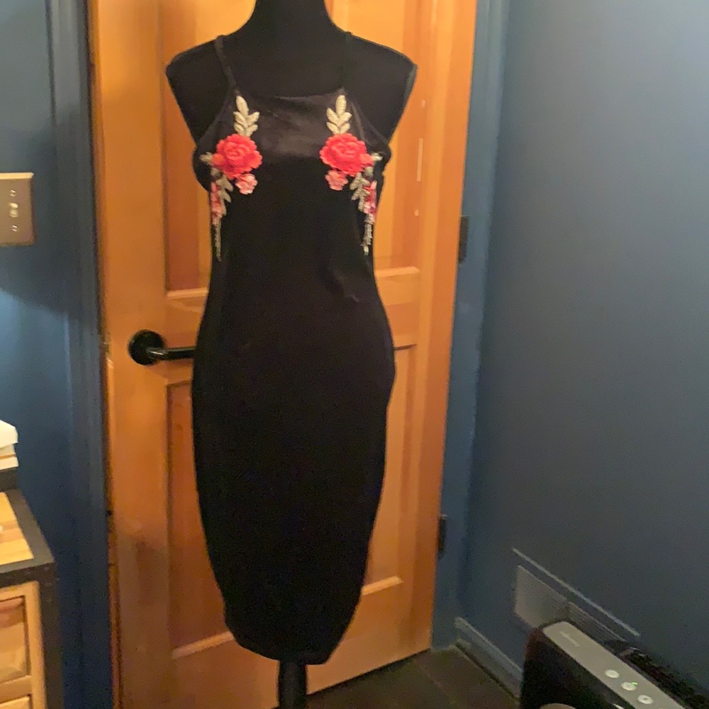 NWT K-T-O-D black velvet dress